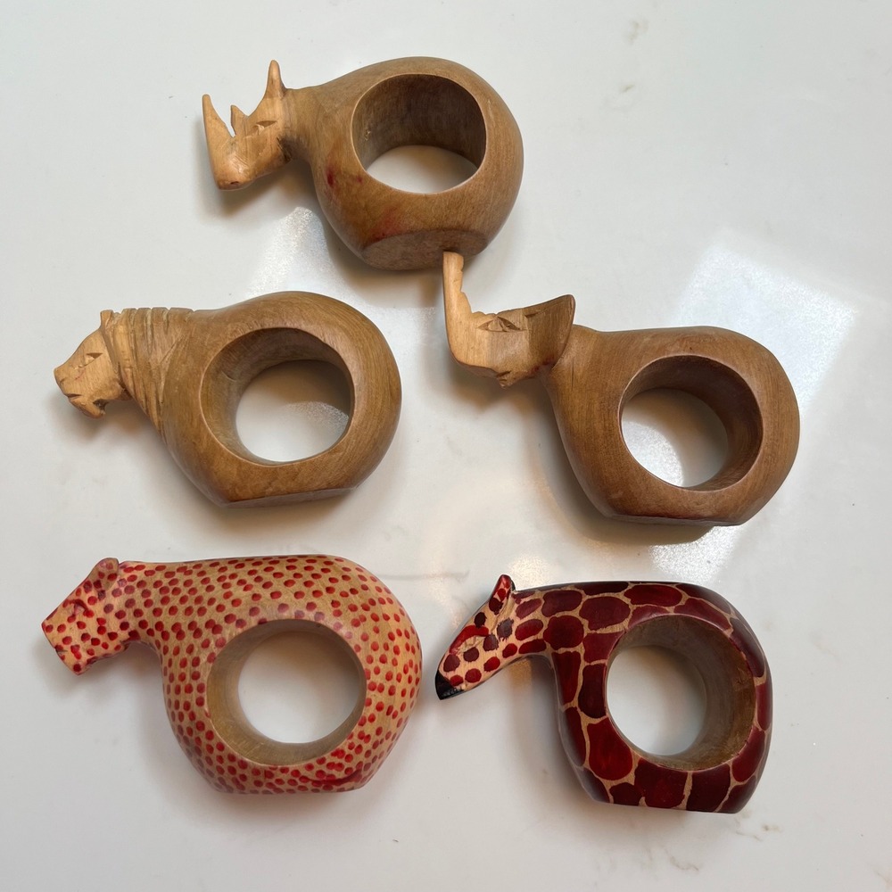 Hand Carved Wooden Safari Animal Napkin Rings Set of 5 Lion Elephant Giraffe